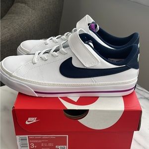 NIB Nike Court Legacy Shoe (3Y)